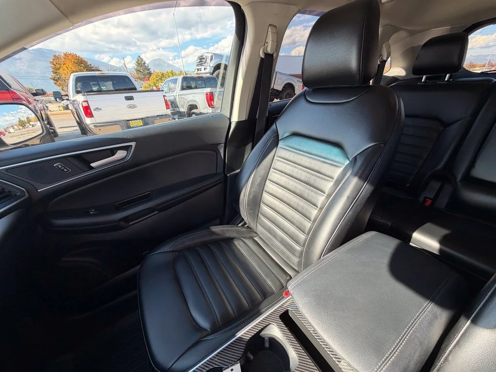 Used 2020 White Ford SEL image 16