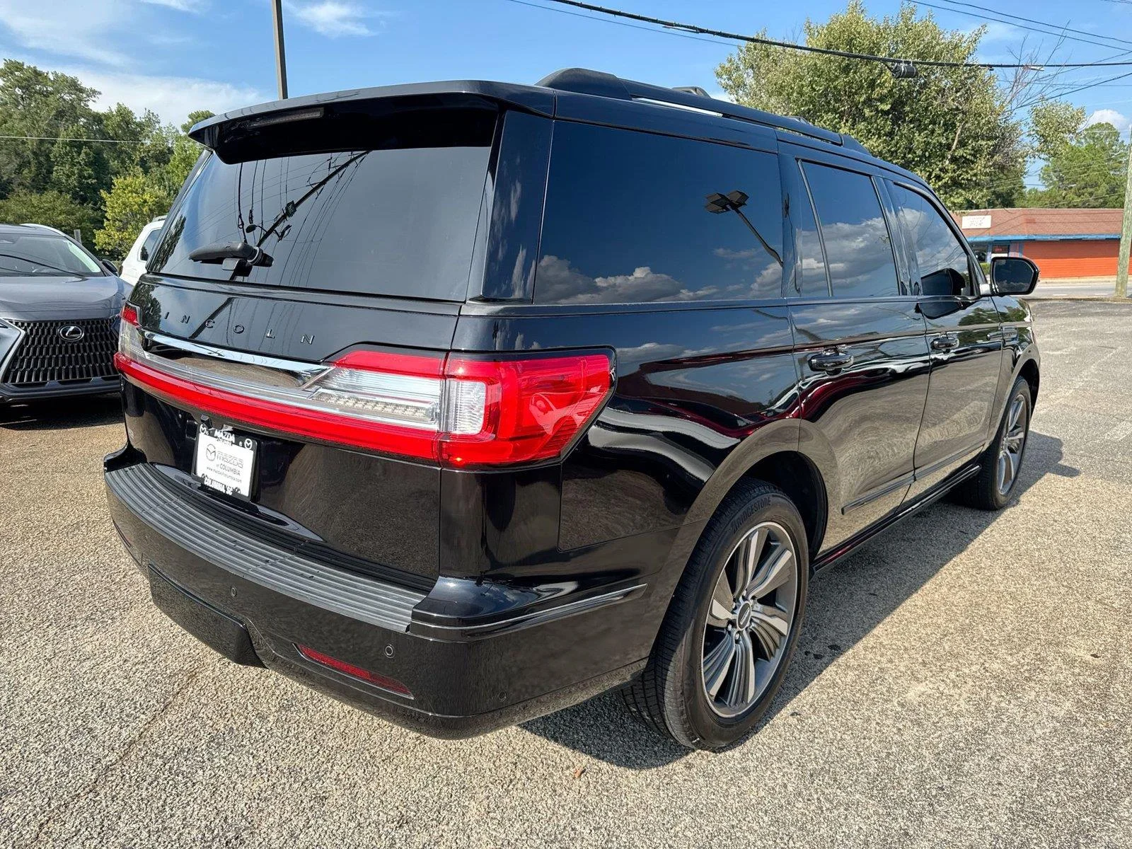Used 2019 Infinite Black Metallic Lincoln Reserve image 24