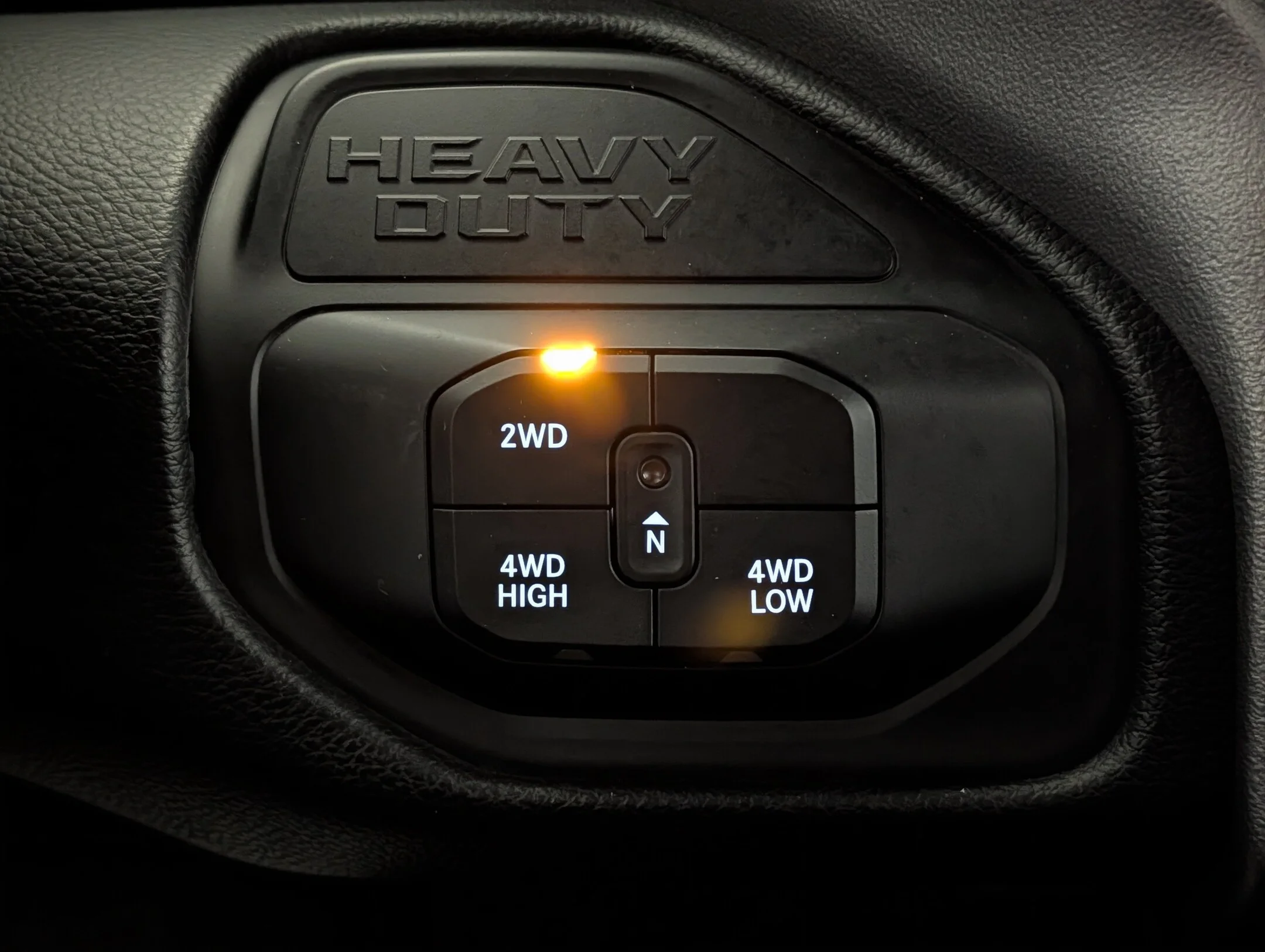Used 2025 White RAM Big Horn - Level I - 6.4L HEMI - Apple CarPla - Big Horn 4x4 Crew Cab 64 Box image 20