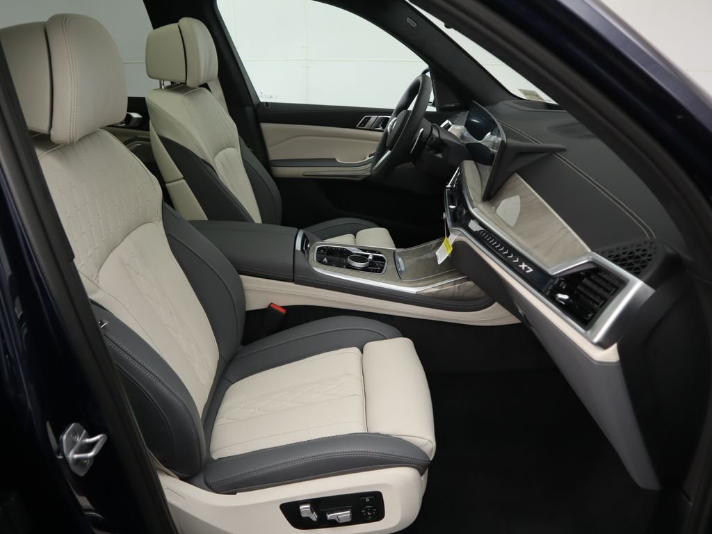 2026 BMW X7 40i - Photo 22