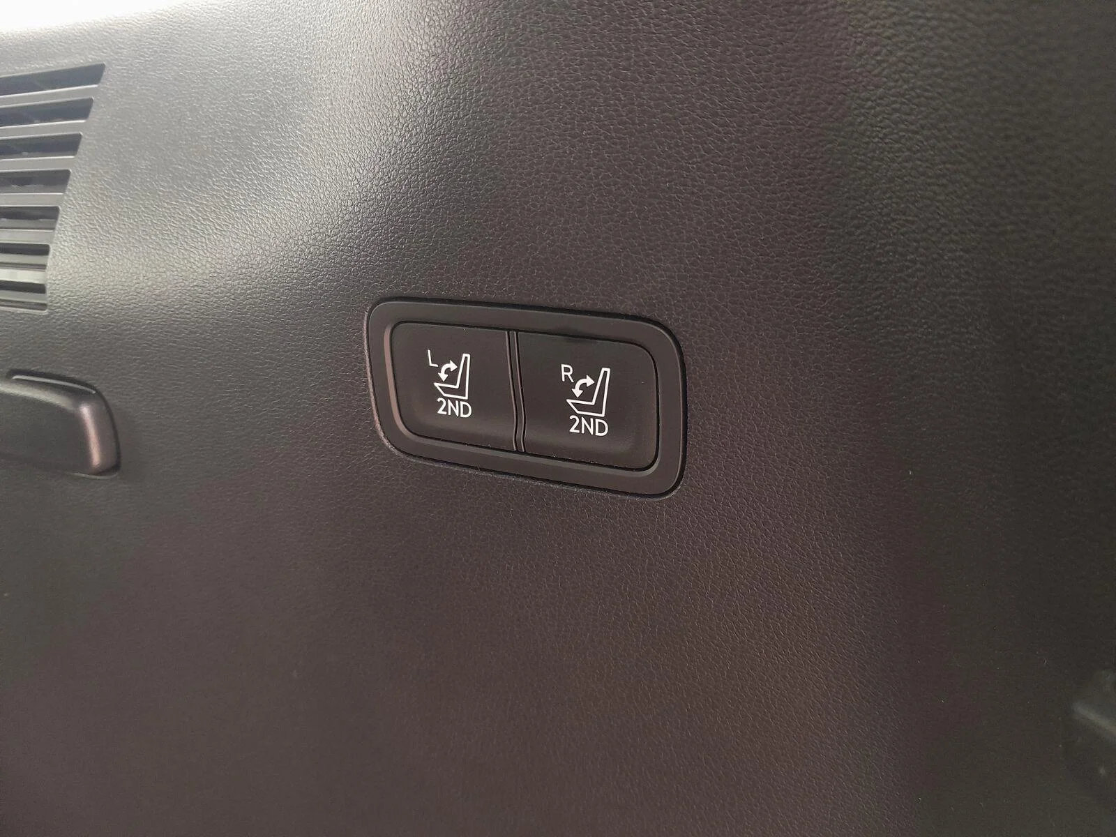 Used 2024 Shimmering Silver Hyundai Calligraphy image 63