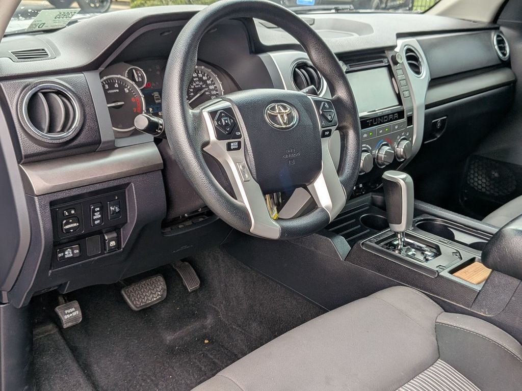 Used 2017 Gray Toyota SR5 image 31