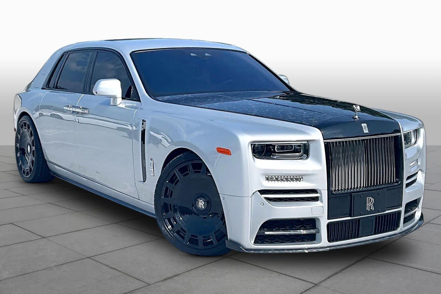 Used 2024 Jubilee Silver Rolls-Royce  image 3
