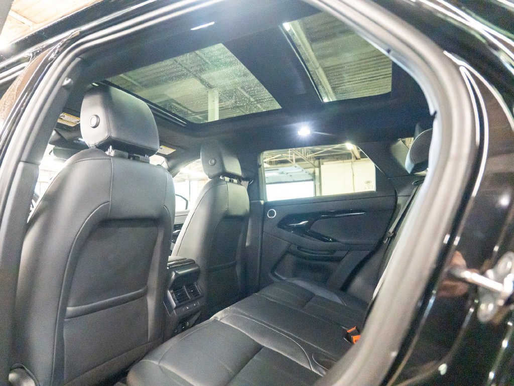 Used 2025 Black Land Rover S image 35