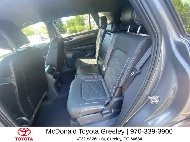 Used 2024 Gray Volkswagen 2.0T SE w/Technology image 22