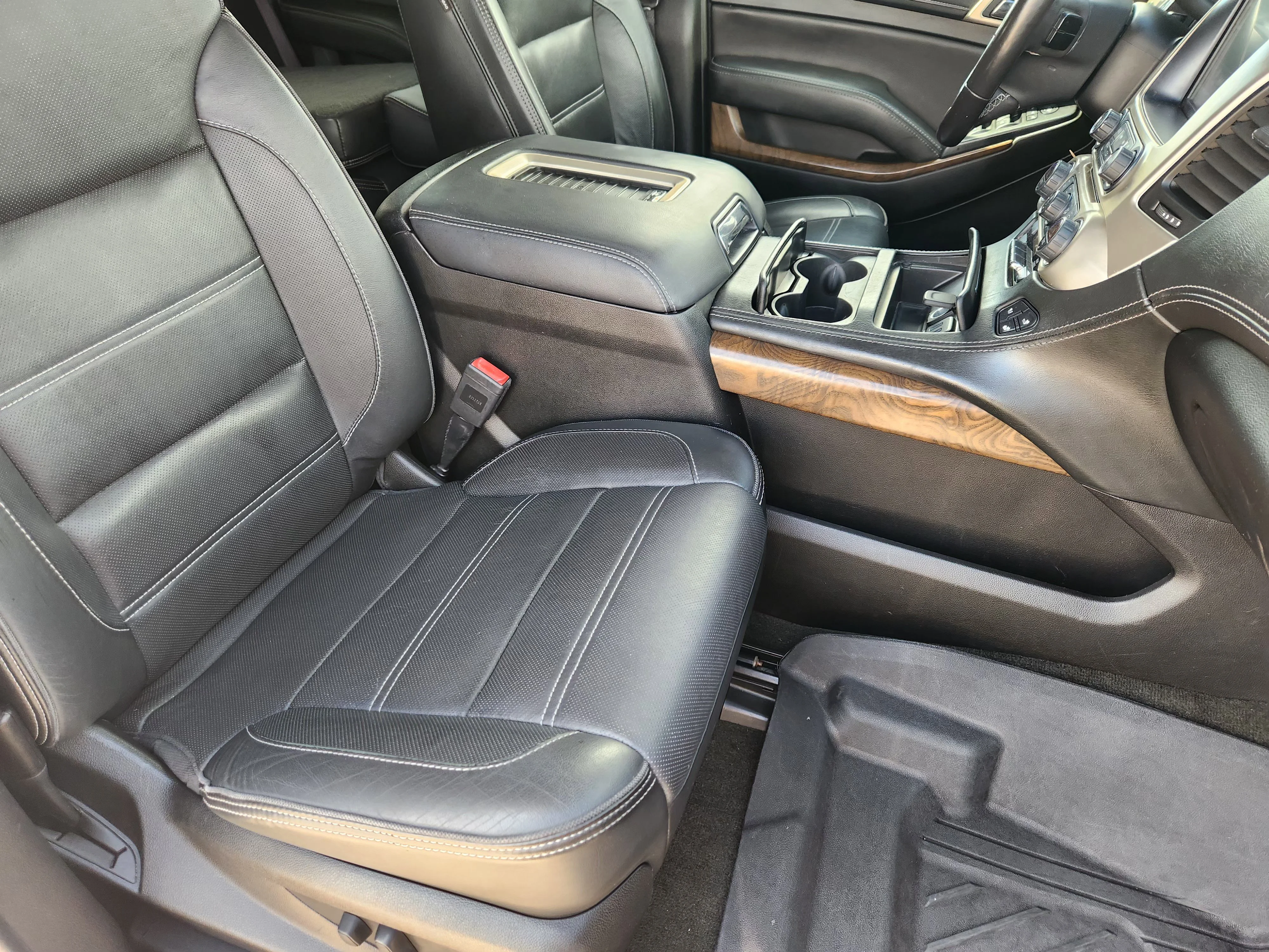 Used 2018 Quicksilver Metallic GMC Denali image 15