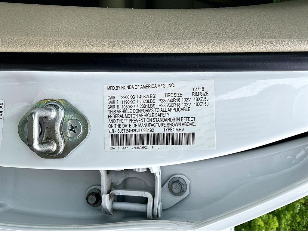 Used 2018  Acura Base image 31