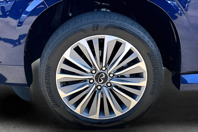 Used 2025 Blue INFINITI SENSORY image 33