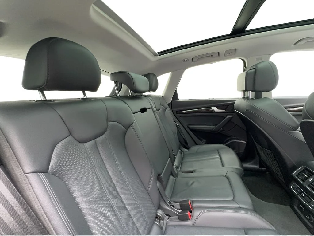 Used 2019 White Audi 2.0T Prestige image 26