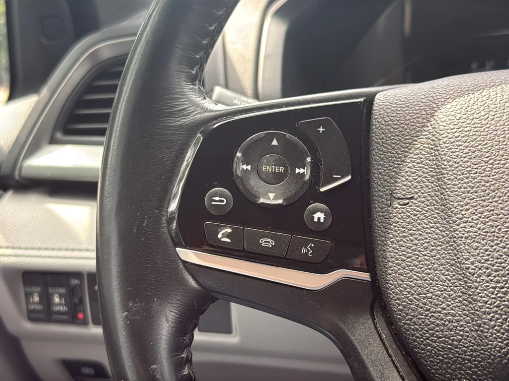 Used 2019  Honda EX-L image 16
