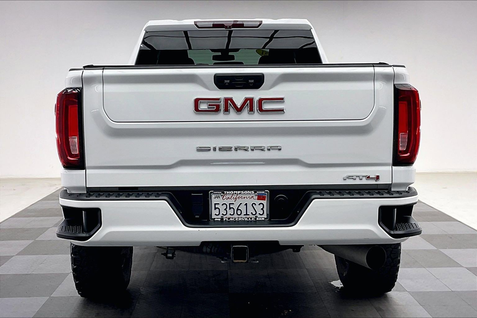 2021 GMC Sierra 2500HD AT4 photo 2