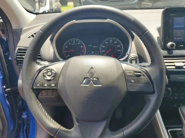 Used 2022 Blue Mitsubishi SE image 10