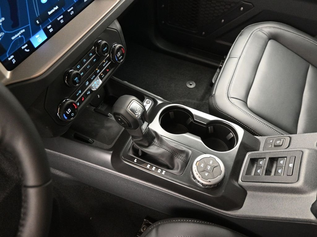 New 2025 Azure Gray Metallic Tri-Coat Ford Outer Banks image 22