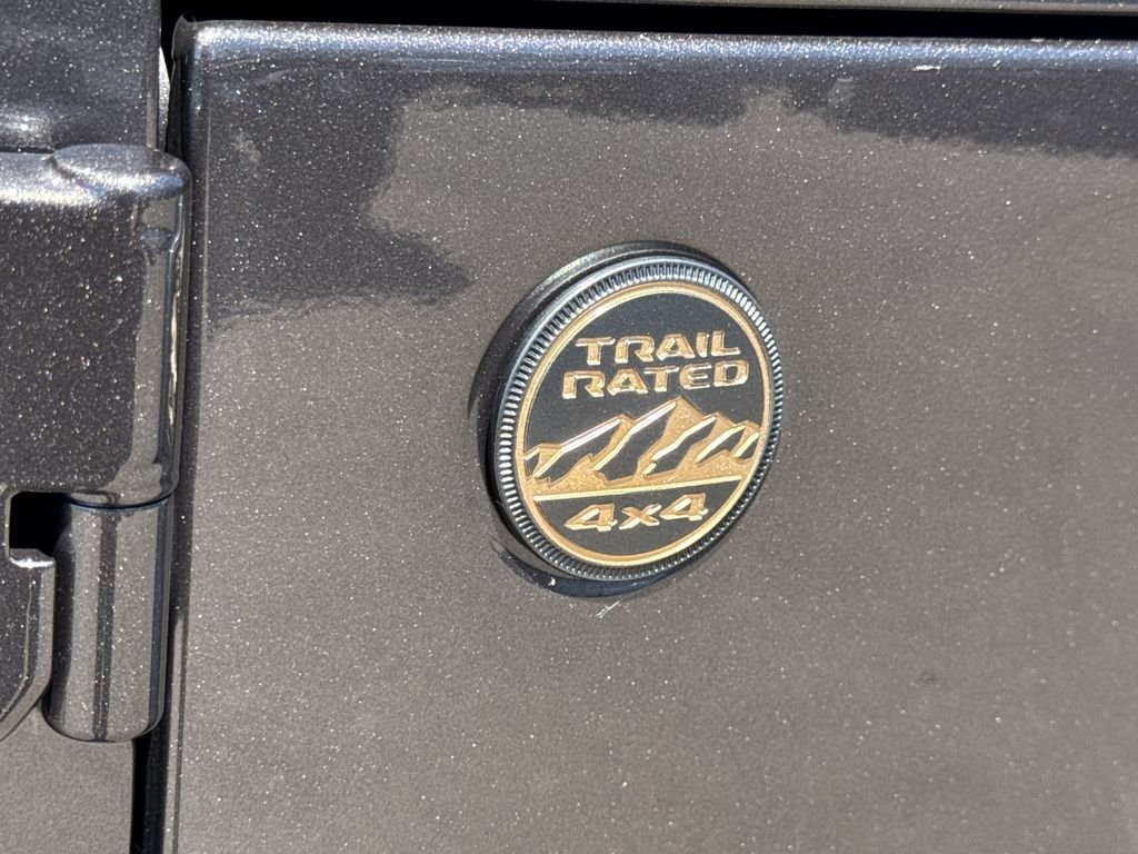 New 2026 Granite Crystal Metallic Clear-Coat Exterior Paint Jeep 85th Anniversary Edition image 9