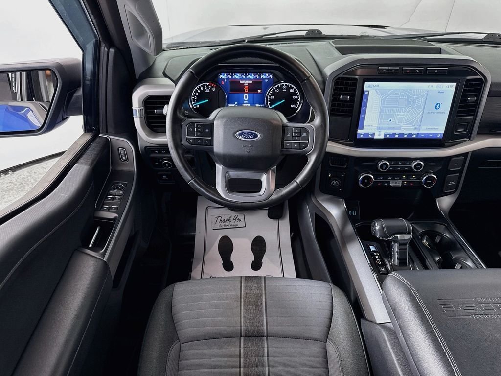 Used 2023 Atlas Blue Metallic Ford XLT image 3