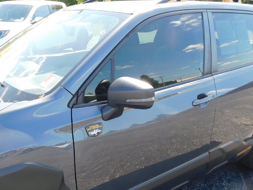 Used 2024 Gray Metallic Subaru Wilderness image 11