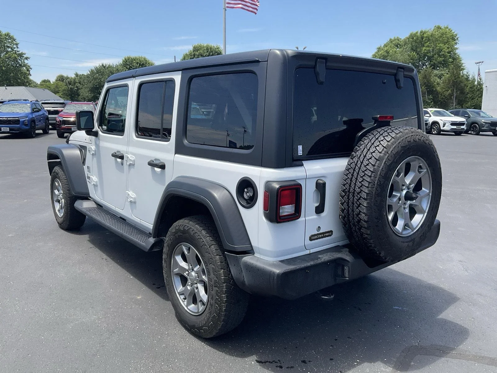 Used 2020 Bright White Clearcoat Jeep Freedom image 8
