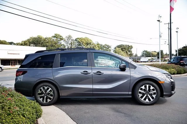 2026 Honda Odyssey EX-L - Photo 14