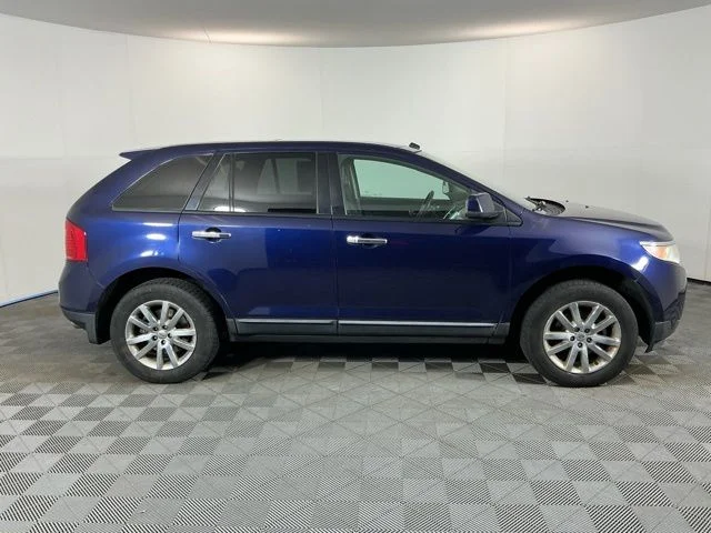 Used 2011 Blue Ford SEL image 4