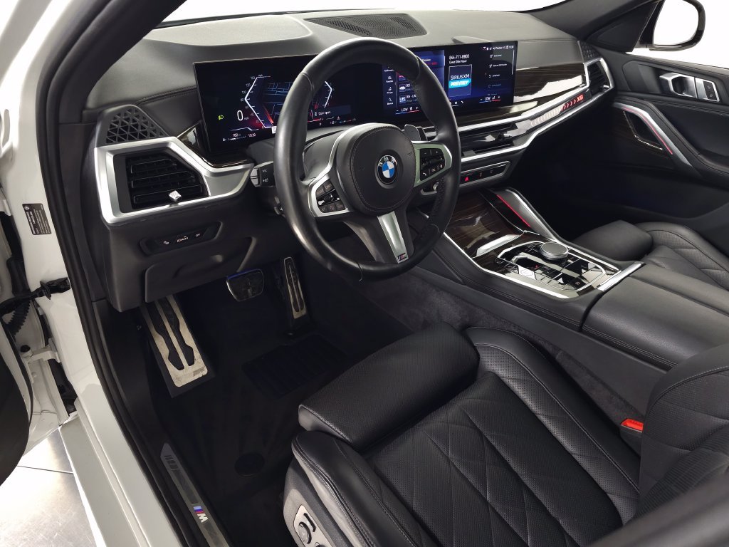 Used 2024 White BMW xDrive40i image 16