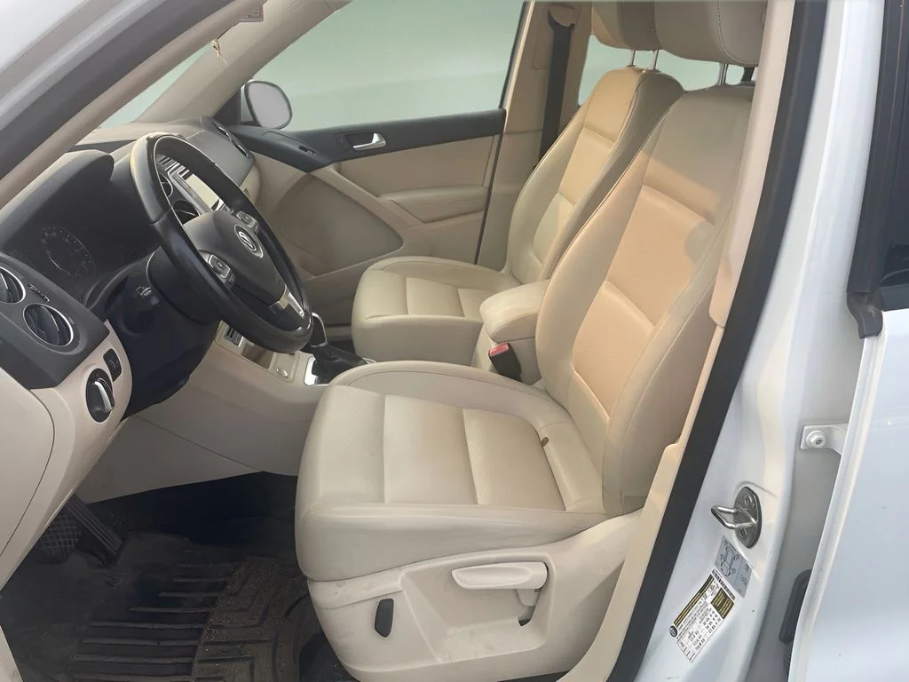 Used 2016 White Volkswagen SE image 9