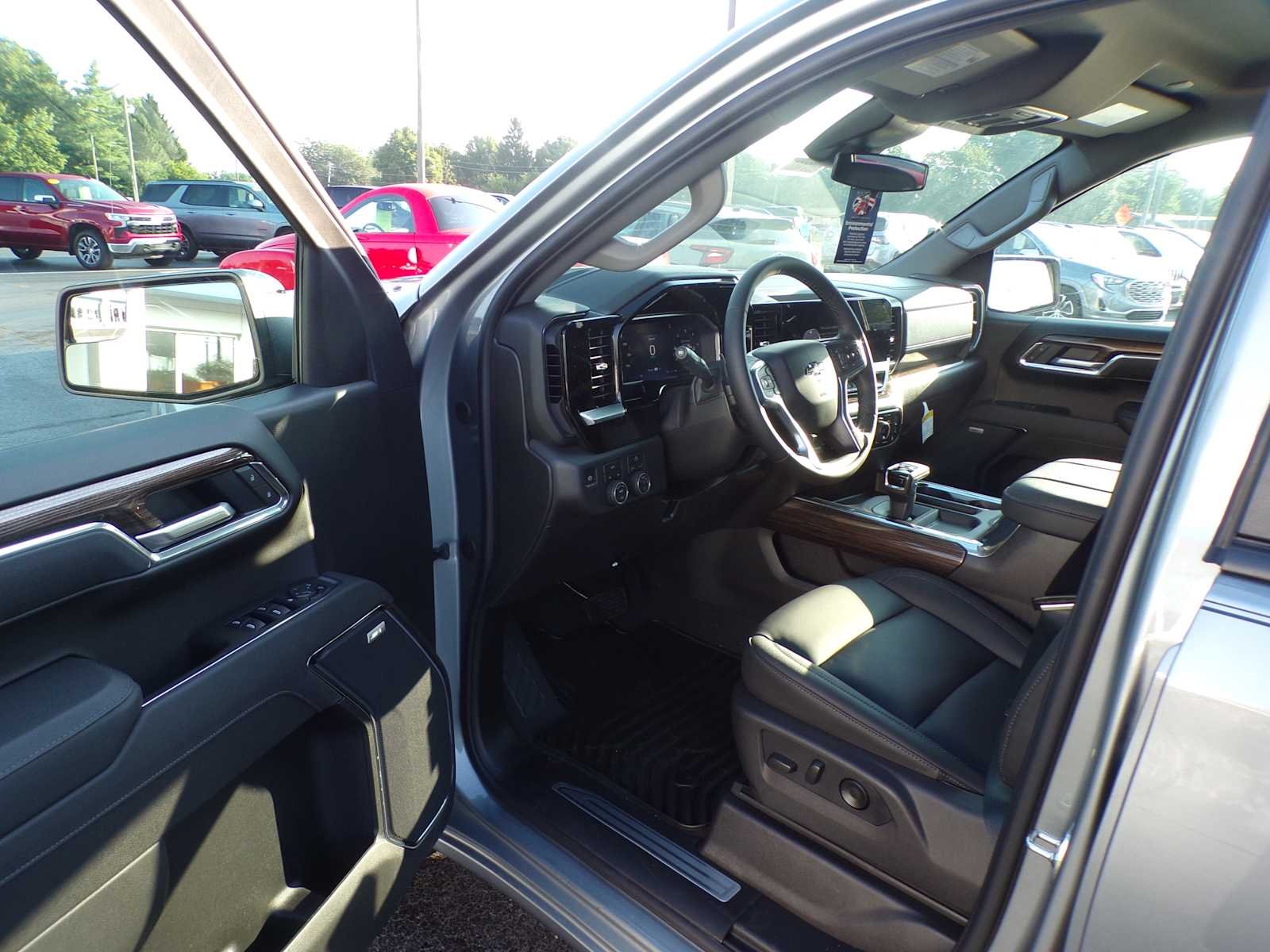 2026 Chevrolet Silverado 1500 RST - Photo 11