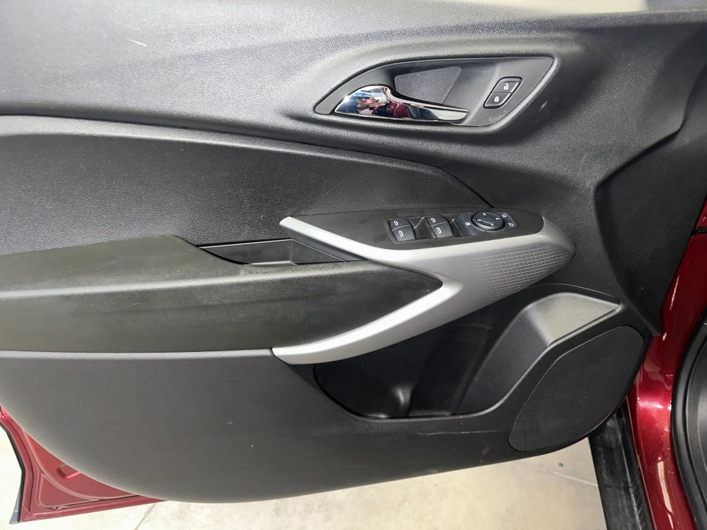 2024 Chevrolet Trax LS - Photo 6