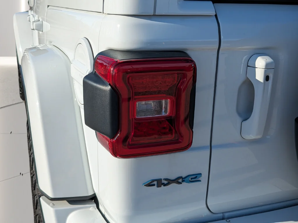 Used 2024 White Jeep High Altitude 4xe image 8