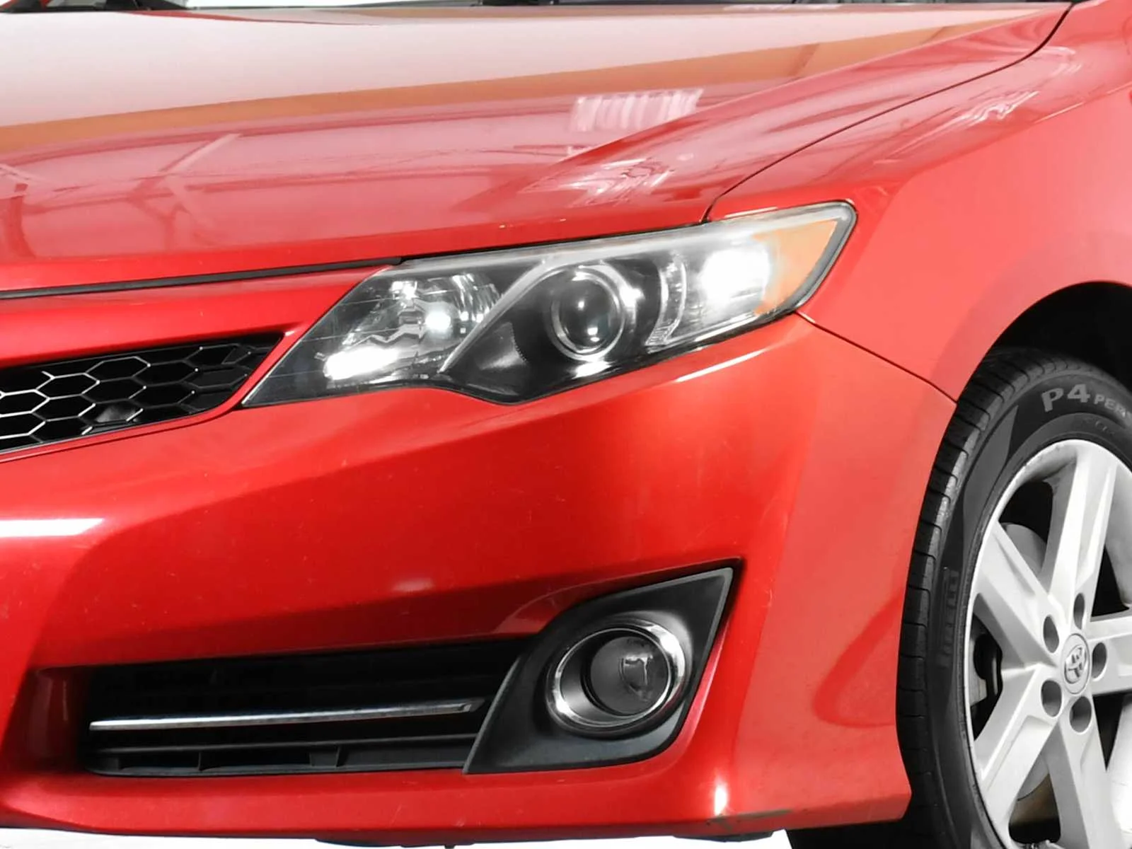 Used 2013 Barcelona Red Metallic Toyota SE image 10