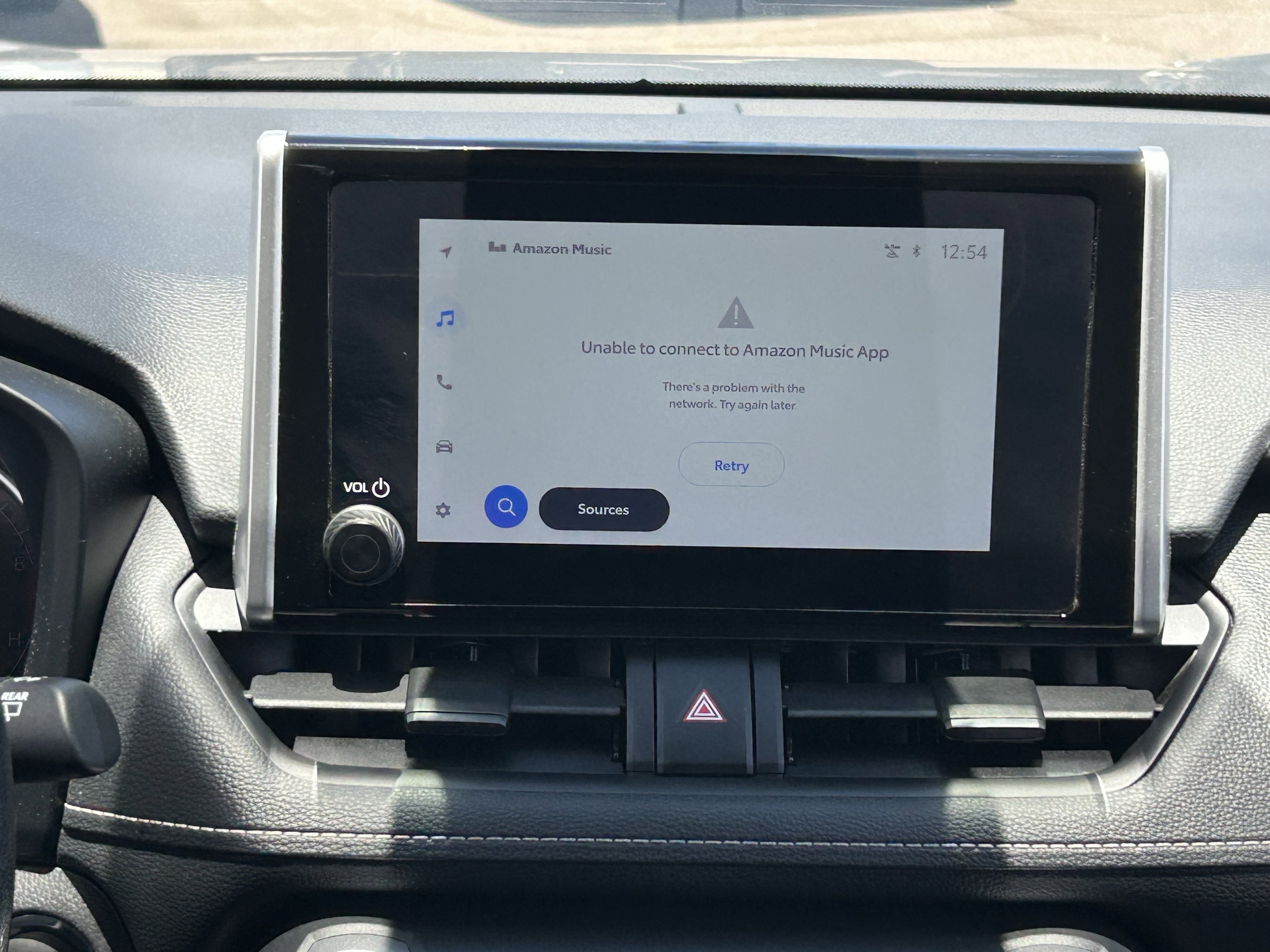 2025 Toyota RAV4 XLE - Photo 19