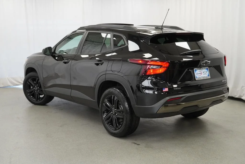 New 2026 Mosaic Black Metallic Chevrolet ACTIV image 4