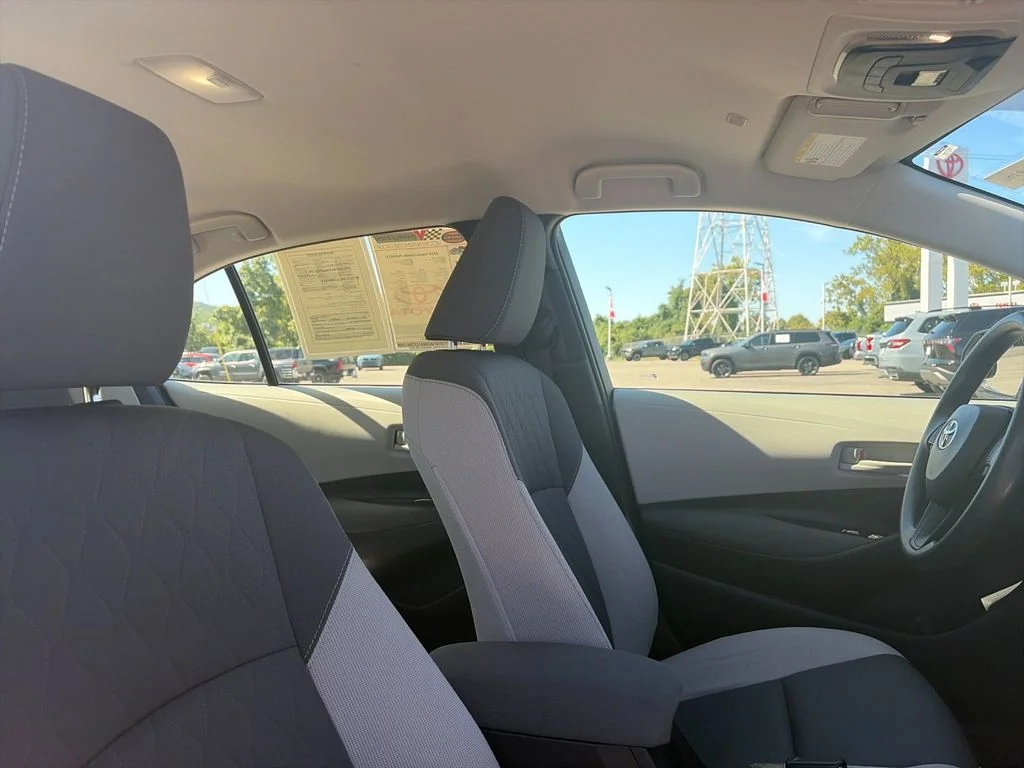 Used 2024  Toyota LE image 18