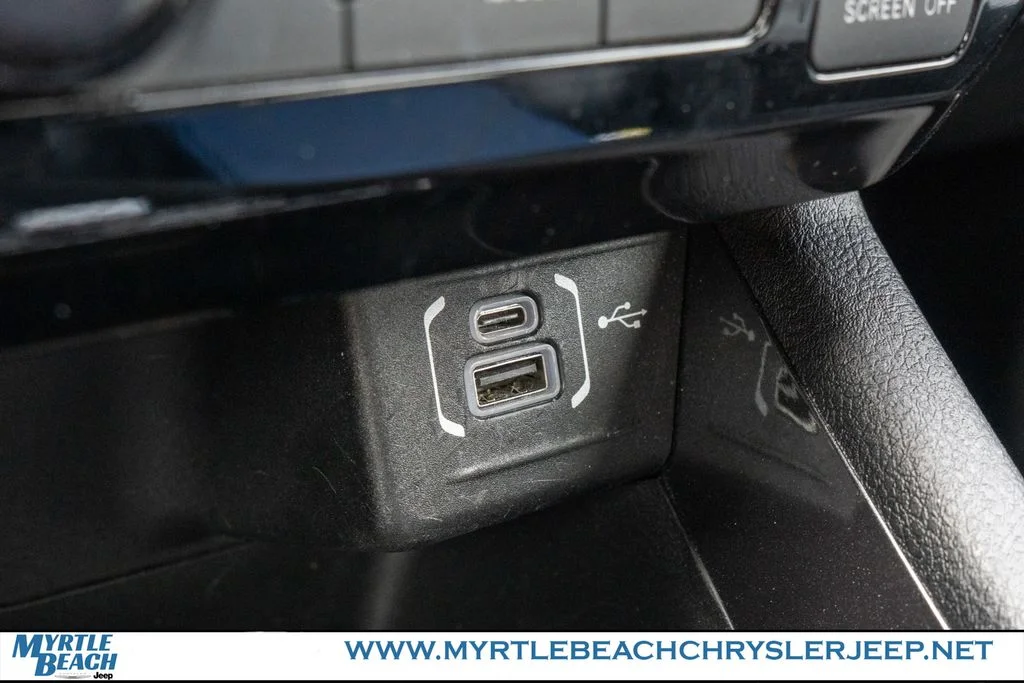 Certified Used 2023 Bright White Clearcoat Jeep Latitude image 24