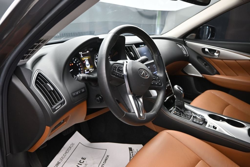 Certified Used 2023 Gray INFINITI LUXE image 12