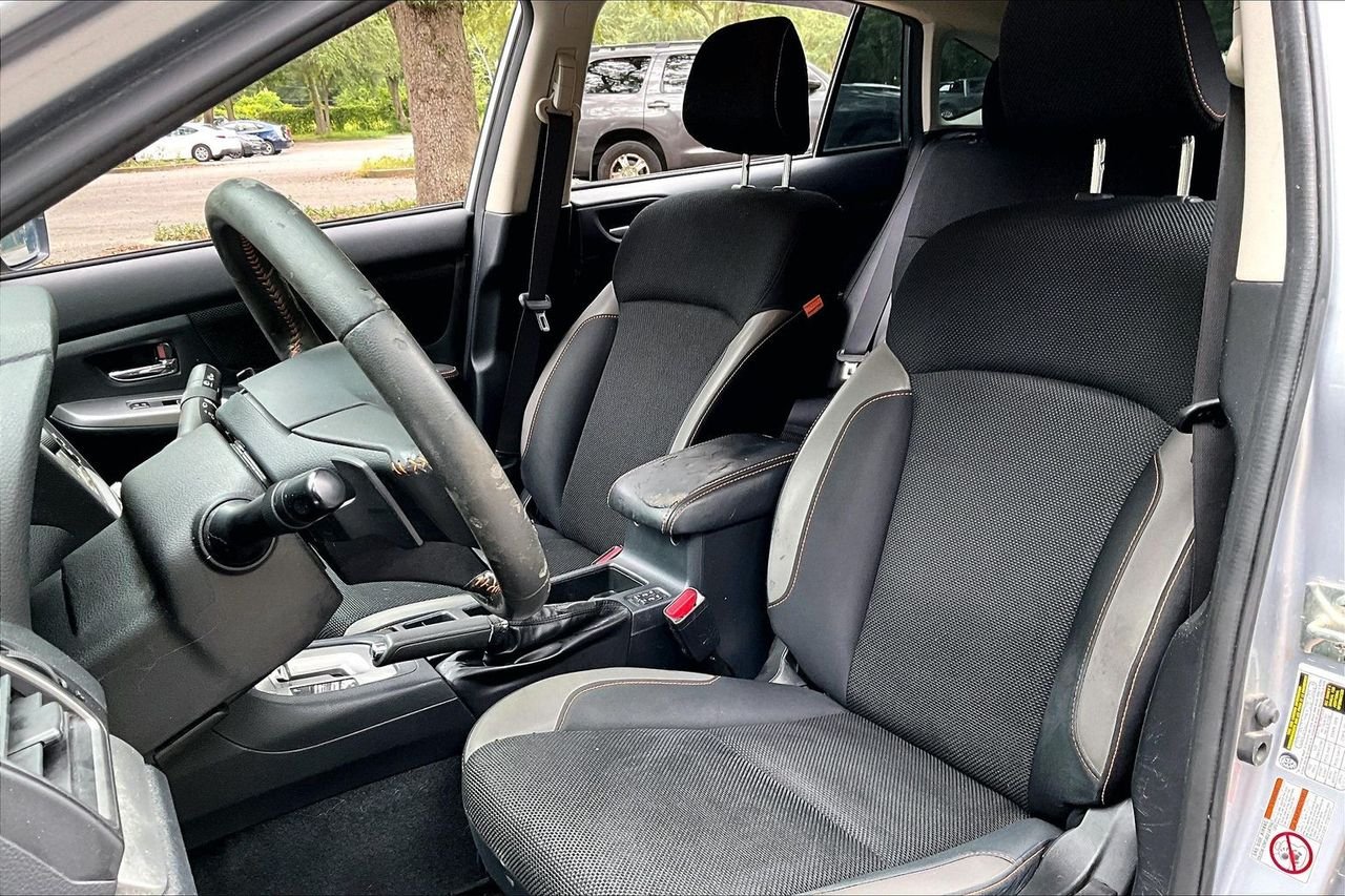 Used 2017 Silver Subaru 2.0i Premium image 15