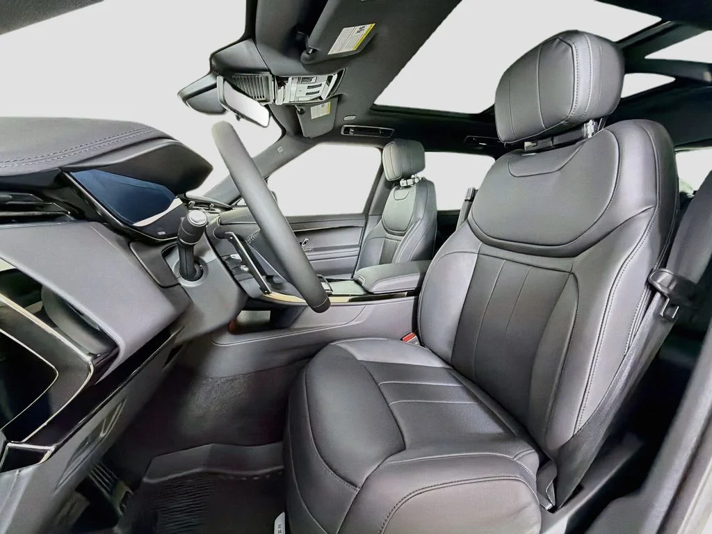 New 2026 Borasco Grey Land Rover Dynamic SE image 22