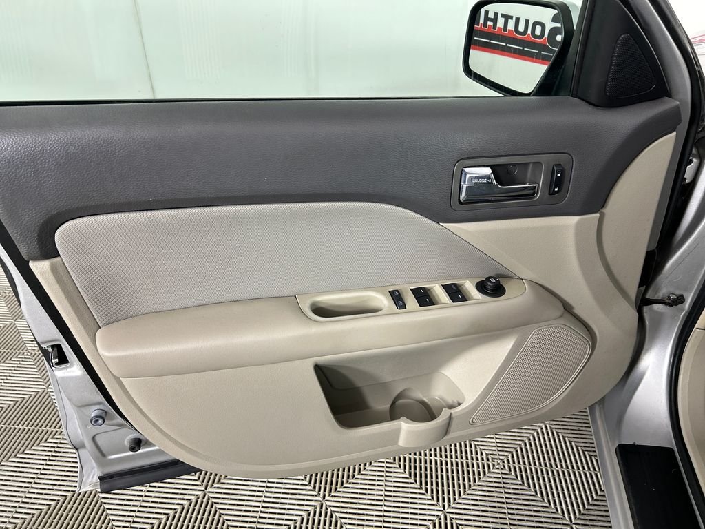 2010 Ford Fusion SE - Photo 11