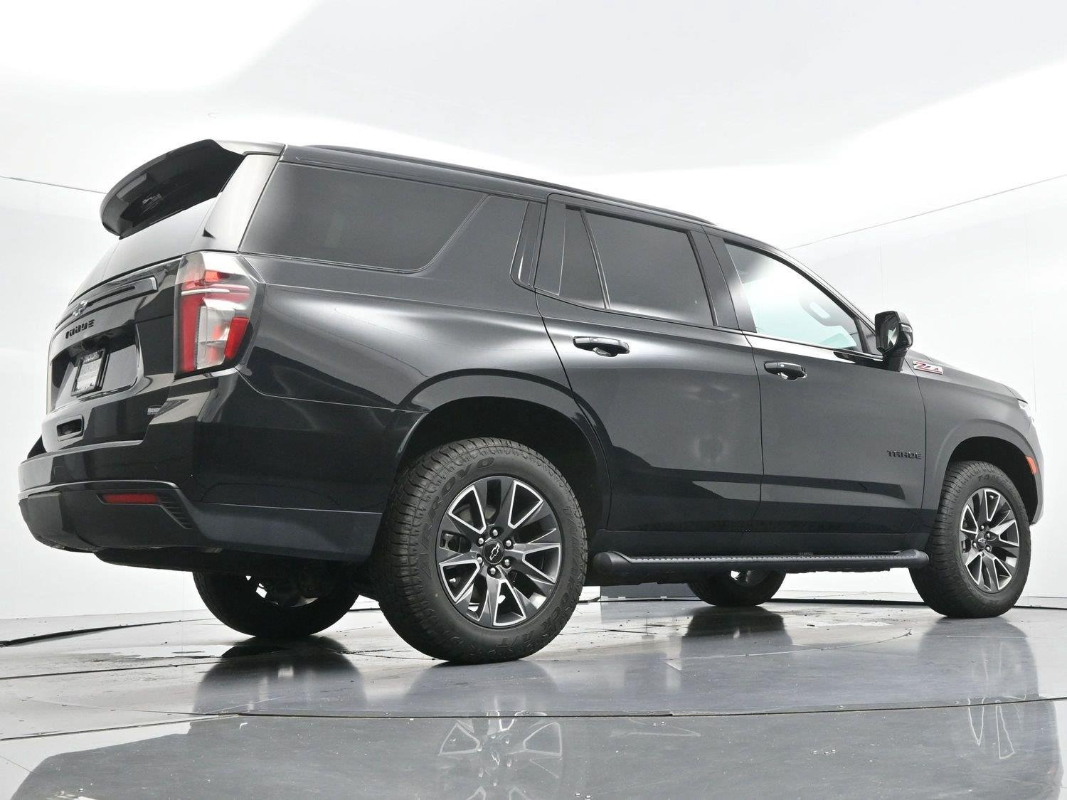 Used 2024 Black Chevrolet Z71 image 58