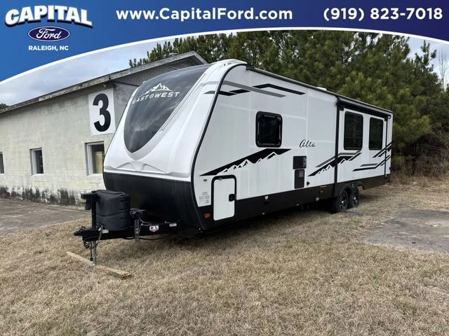 Used 2021  East to West CT 2810 KIK image 4