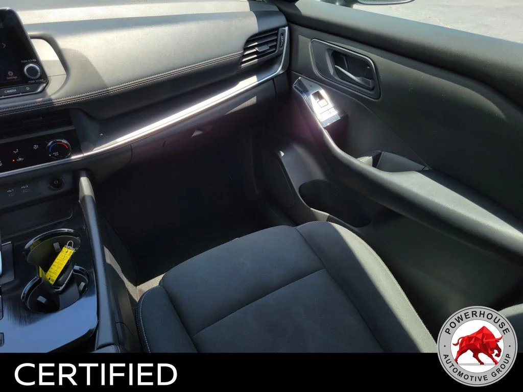 Used 2024 Black Nissan S image 19