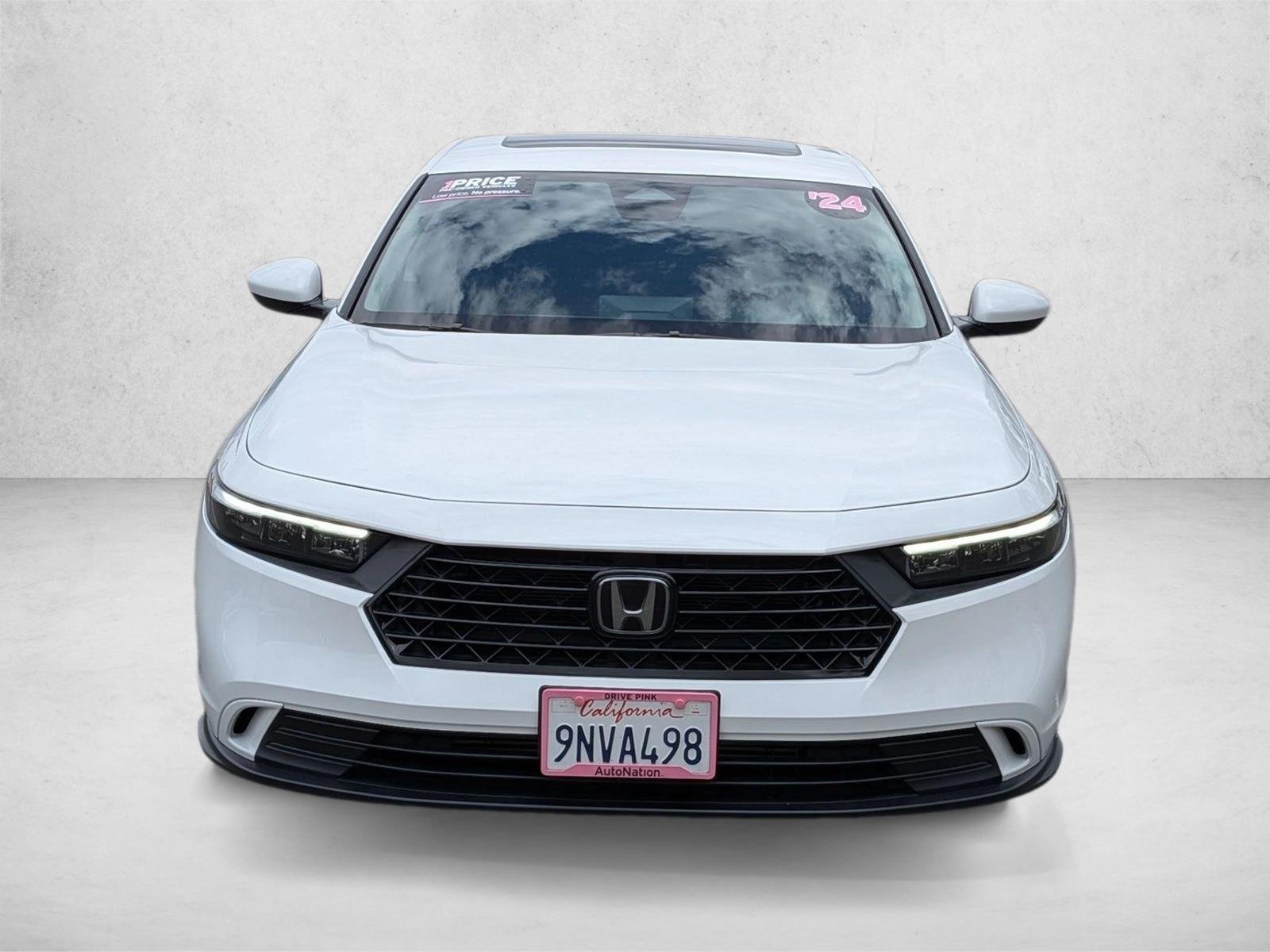 Used 2024 Platinum White Pearl Honda EX image 2