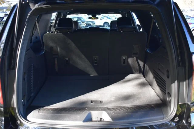 2022 Chevrolet Suburban LS - Photo 17