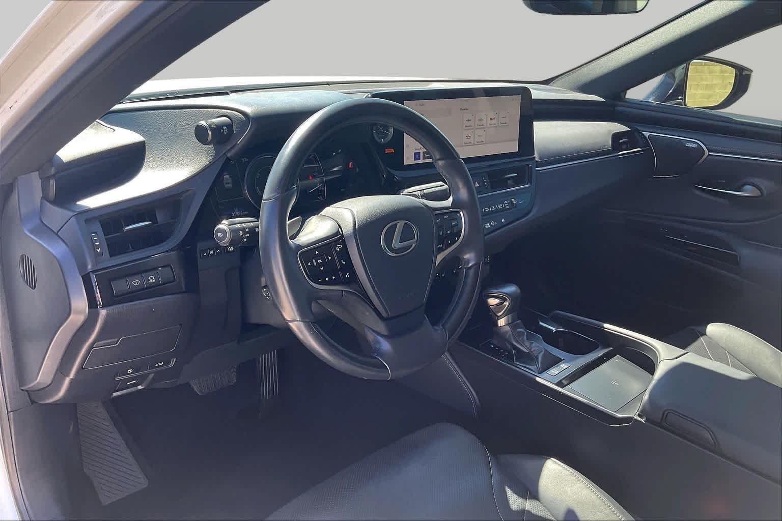 Used 2024 Eminent White Pearl Lexus Luxury image 16