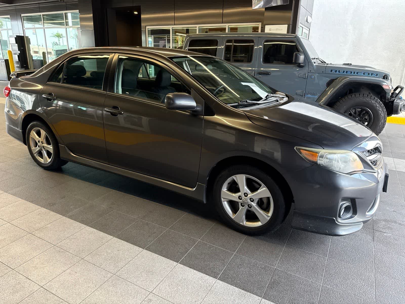 Used 2013 Magnetic Gray Metallic Toyota S image 9