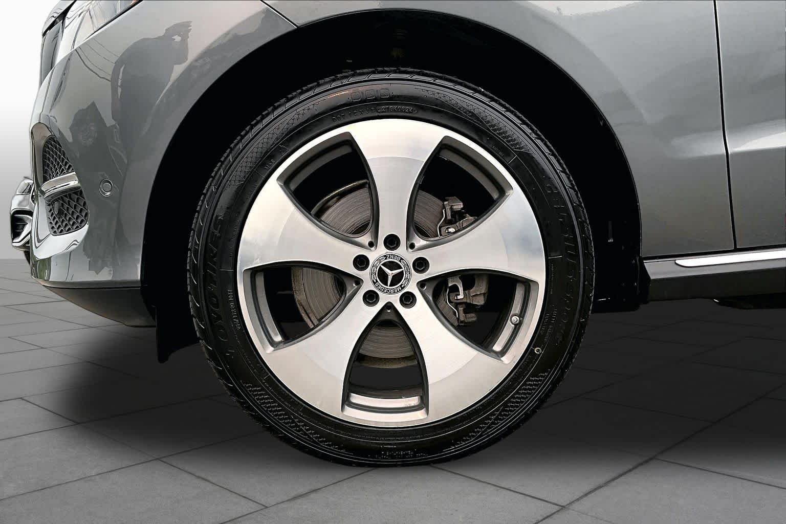 Used 2017 Selenite Grey Metallic Mercedes-Benz GLE 350 image 11