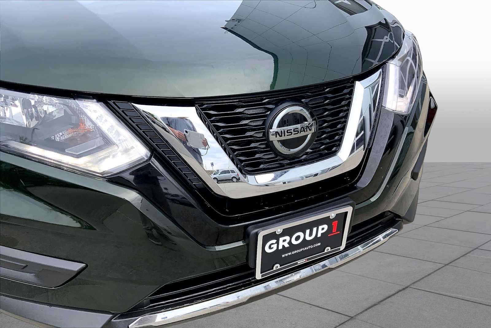 Used 2019 MIDNIGHT PINE M Nissan SV image 31
