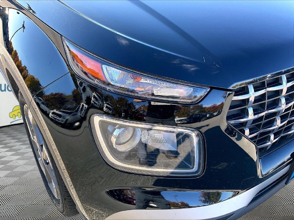 Used 2025 Onyx Black Hyundai SEL image 30