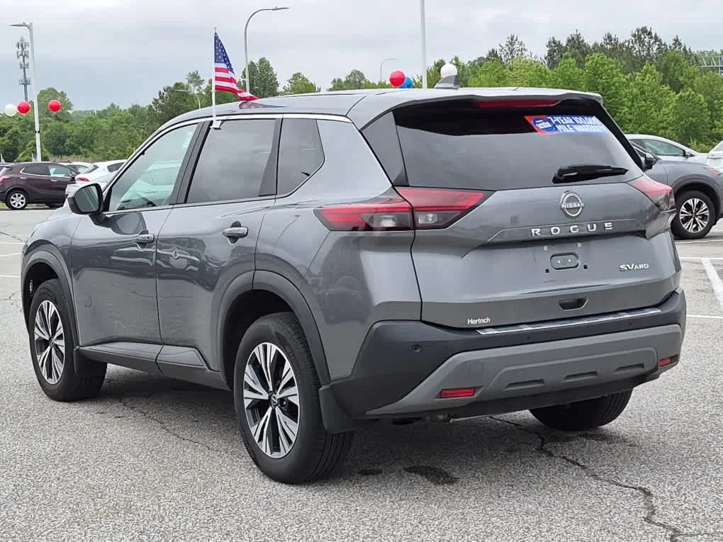 Used 2023 Gun Metallic Nissan SV image 4