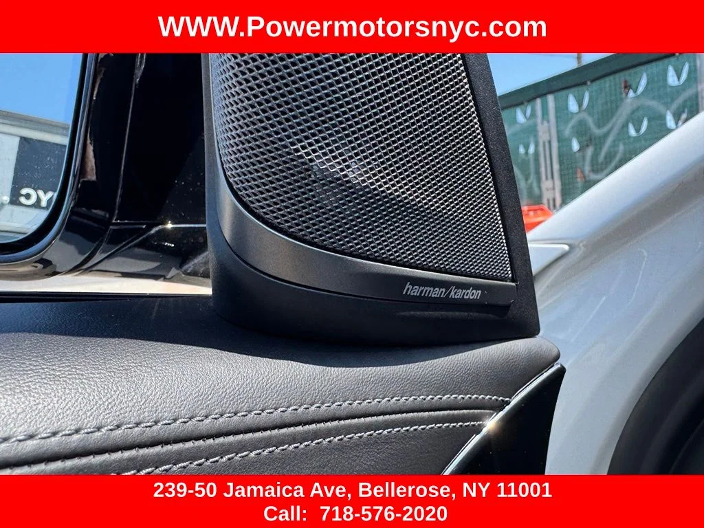 Used 2021 White BMW Base image 23
