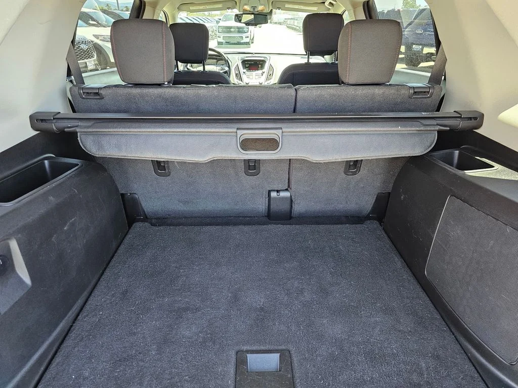 Used 2017 Onyx Black GMC SLE-2 image 12